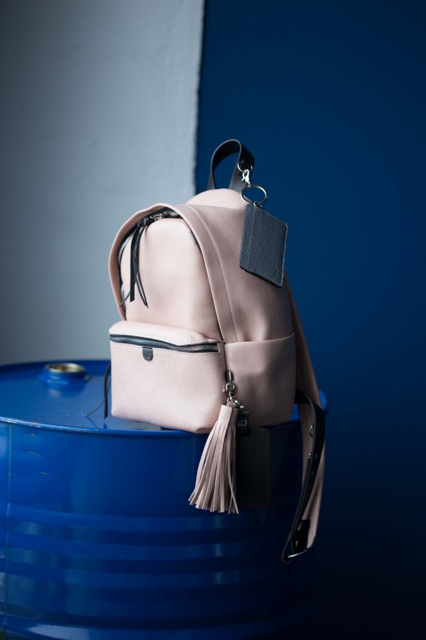 D5ACC3E2-57CC-4C17-9C3D-4B870842693F